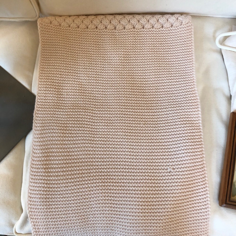 Banana Republic Blush Knot Scarf - Picture 5 of 6